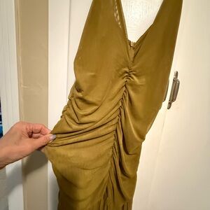 Elegant Olive Midi mesh Dress with Ruched Design (musera)